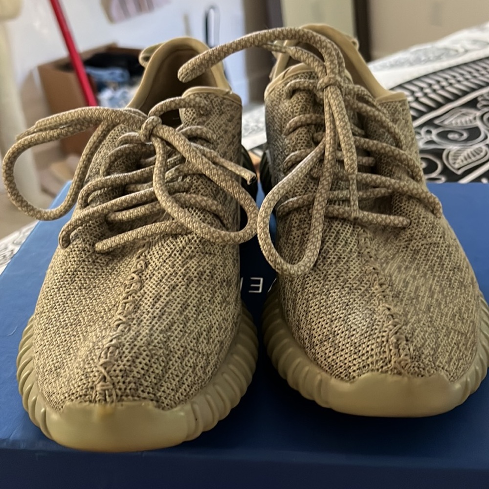 Rare Yeezy’s - Picture 7 of 10